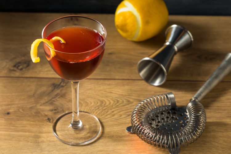 Learn How to Craft a Charleston Signature Cocktail From Your South Carolina Custom Kitchen