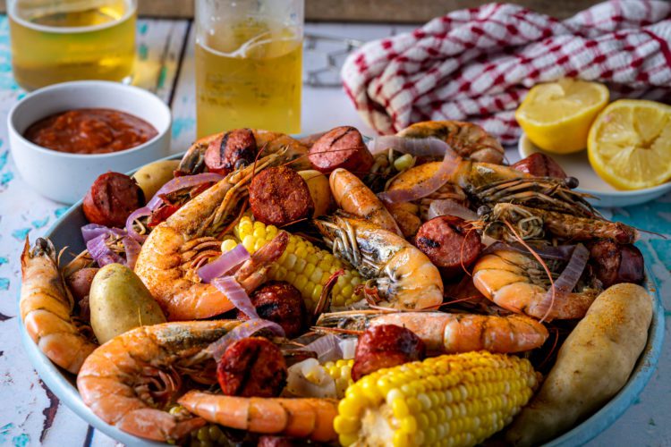 Custom Home Builders Guide to the Perfect Shrimp Boil in Low Country Neighborhoods
