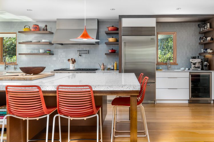 How to Incorporate Groovy 70s Design Trends in Custom New Homes